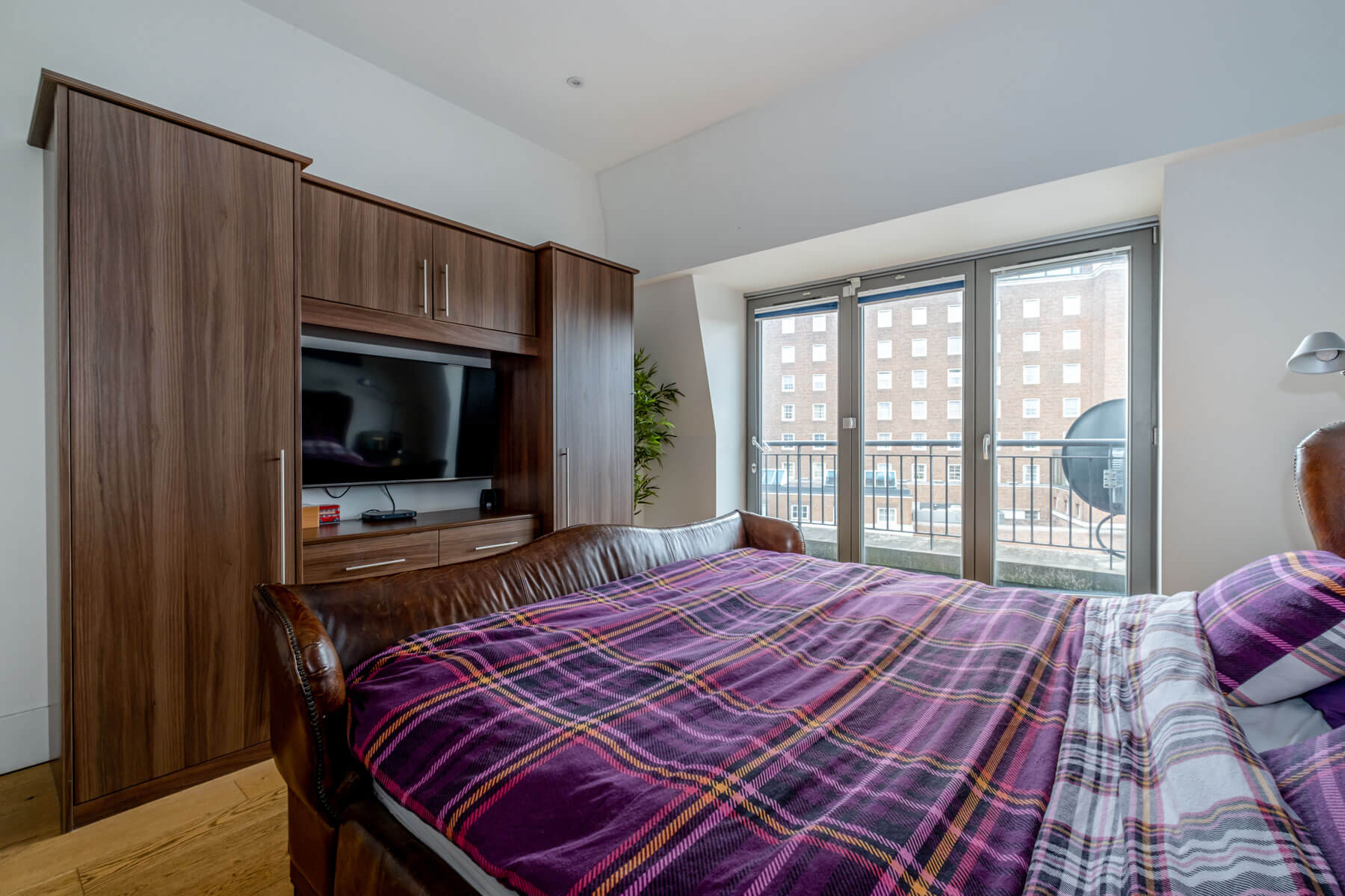 Courtyard Terrace 16