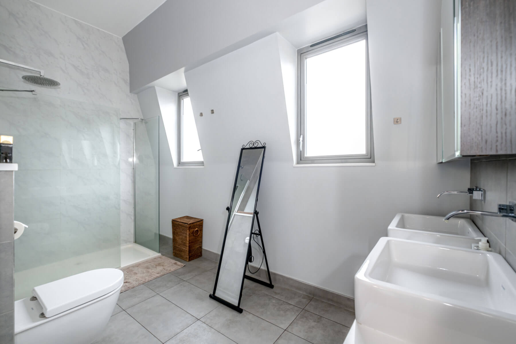 Courtyard Terrace 17